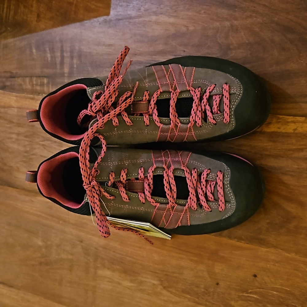 Scarpa Crux Women Midgray- Dahlia Size 6.5 (37.5)